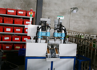 Automatic drilling pump machine